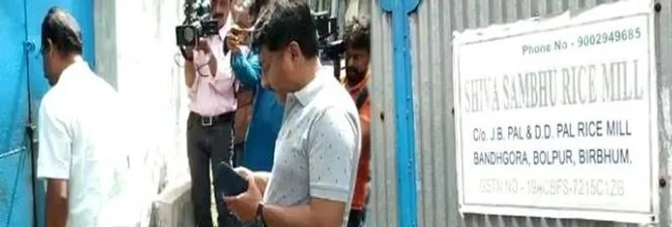 শিবশম্ভু চালকলে  চার ঘণ্টা ধরে চলছে তল্লাশি