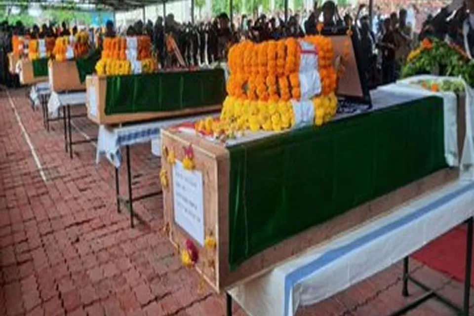 শিলিগুড়িতে পৌঁছল ১৪ জন ভারতীয় সেনার মৃতদেহ