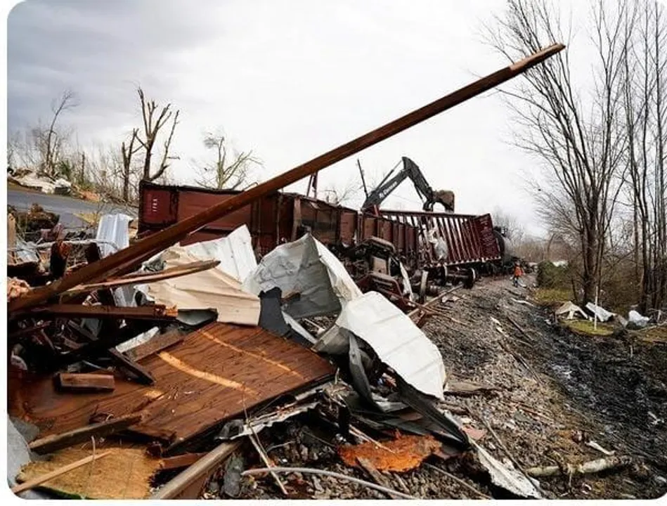 কেনটাকি বন্যা: মুষলধারে বৃষ্টির মধ্যে মৃতের সংখ্যা বাড়ল