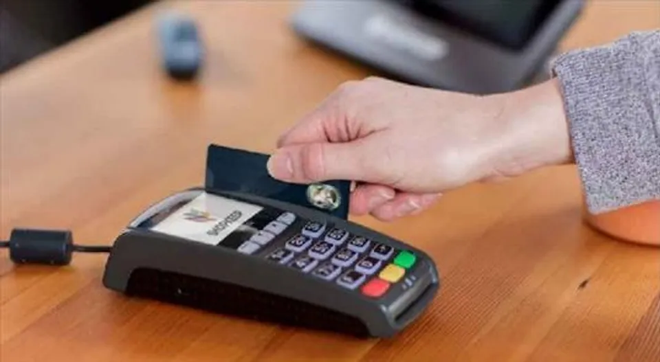 ডেবিট ও ক্রেডিট কার্ডের নিয়মে পরিবর্তন আনল রিজার্ভ ব্যাঙ্ক