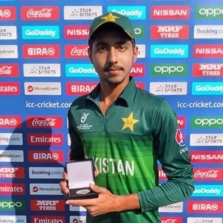 ট্রিপল সেঞ্চুরি করে অনন্য রেকর্ড শোয়েব-এর ভাইপোর