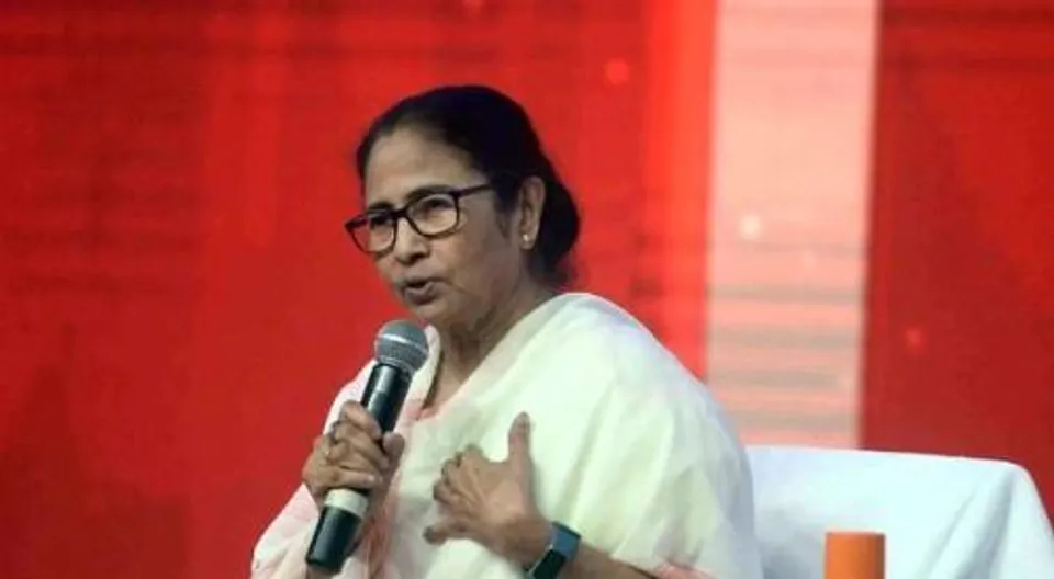 ওই মহিলার সঙ্গে দলের কোনও সম্পর্ক নেই, অর্পিতা প্রসঙ্গে জানালেন মমতা