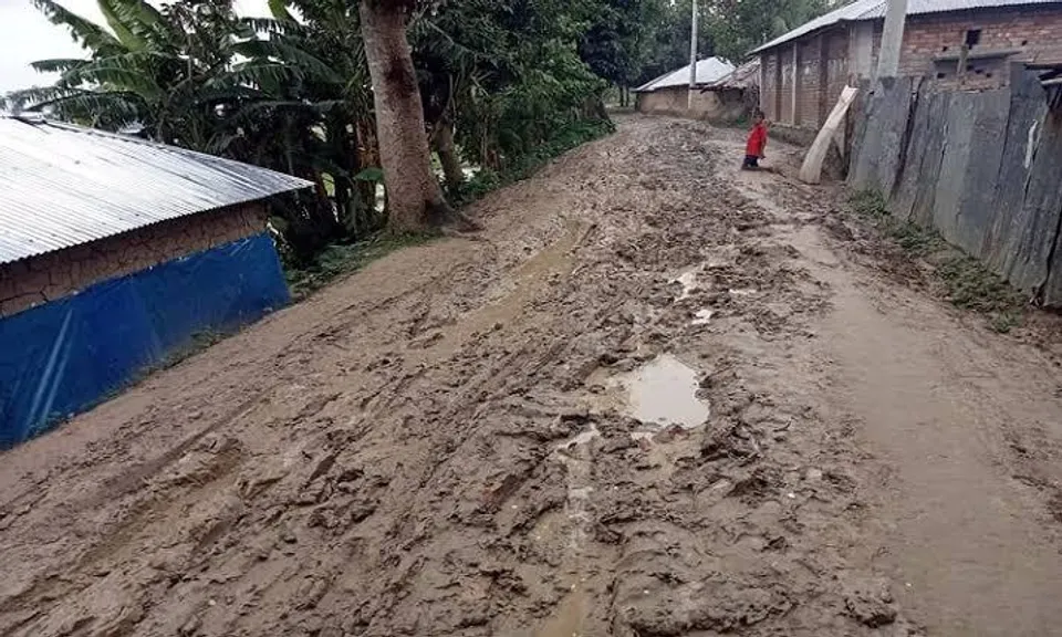 চা বাগানের রাস্তার বেহাল দশা