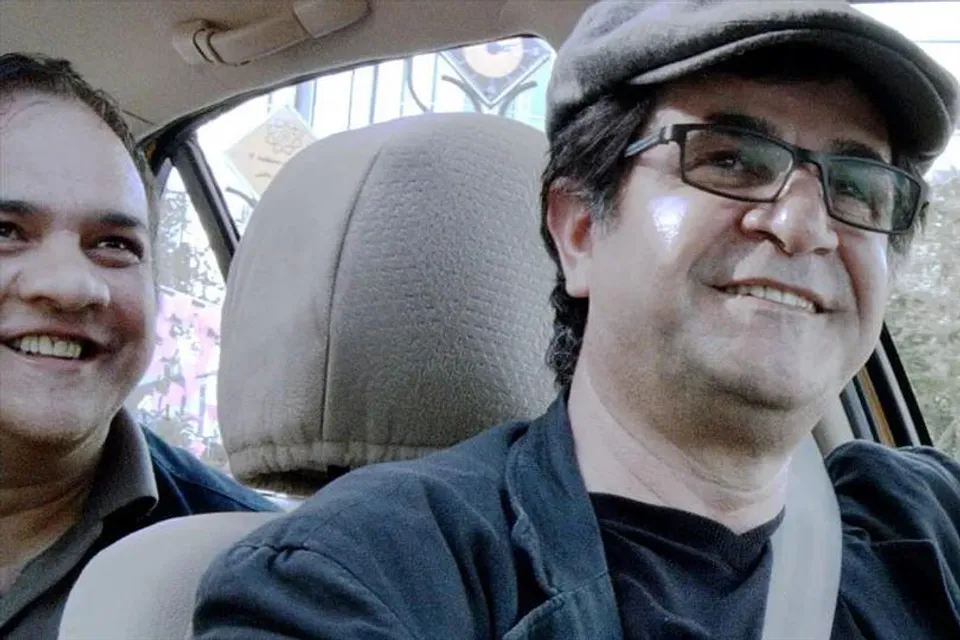 চলচ্চিত্র নির্মাতাকে ৬ বছরের জেল