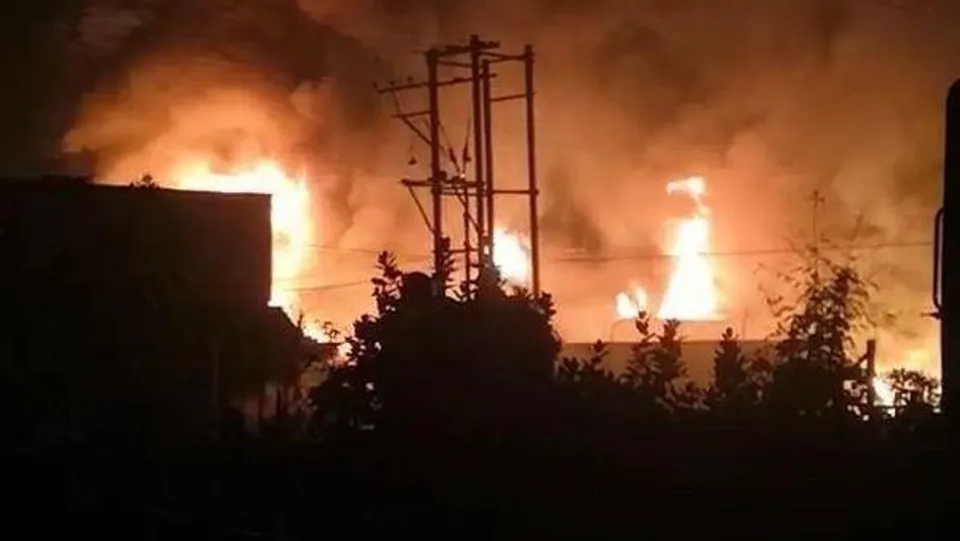 হাওড়ার রাসায়নিক কারখানায় বিধ্বংসী আগুন