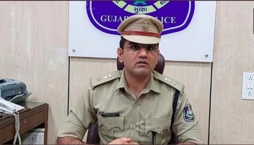 এক মহিলাকে গণধর্ষন ও হত্যা, গ্রেফতার ৬