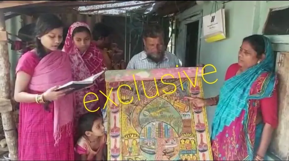 রাশিয়া এবং ইউক্রেনের যুদ্ধ নিয়ে পট এঁকে গান বানালো পিংলার পটুয়ারা