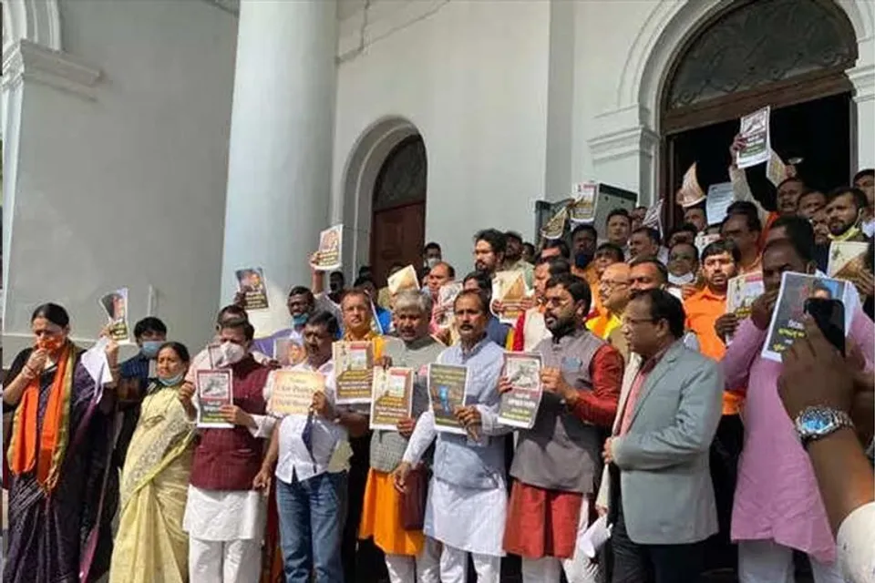 ৭ বিজেপি বিধায়কদের ওপর সাসপেনশন উঠল!