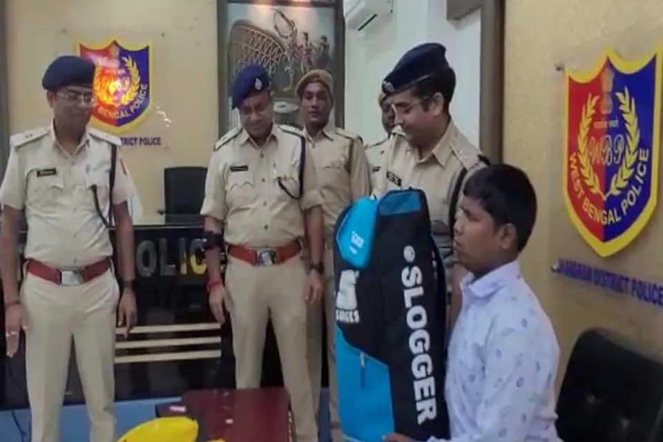 ব্লাইন্ড টি-টোয়েন্টি বিশ্বকাপে জাতীয় দলের হয়ে খেলতে যাচ্ছেন ঝাড়গ্রামের শুভেন্দু মাহাত