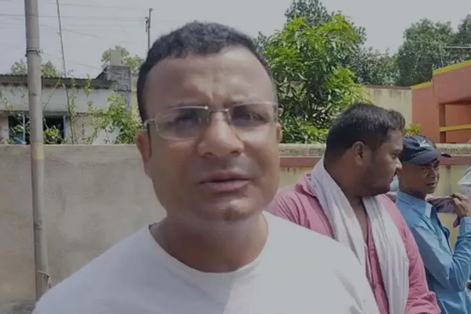 যুবকের পচাগলা মৃতদেহ উদ্ধার, শুনুন প্রতিবেশীর বক্তব্য