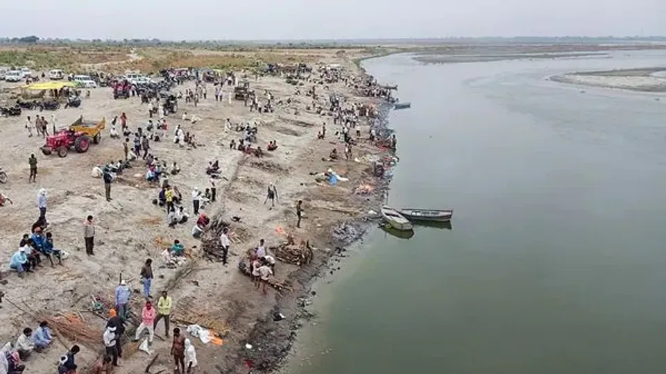গঙ্গায় মৃতদেহ ভাসা নিয়ে রায় দিল না সুপ্রিম কোর্ট
