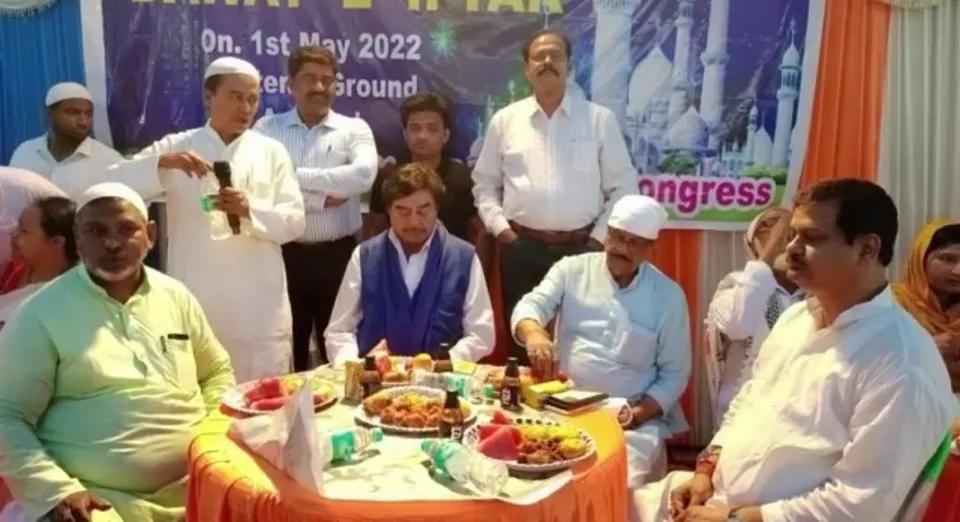 আসানসোল ইফতার পার্টিতে শত্রুঘ্ন সিনহা