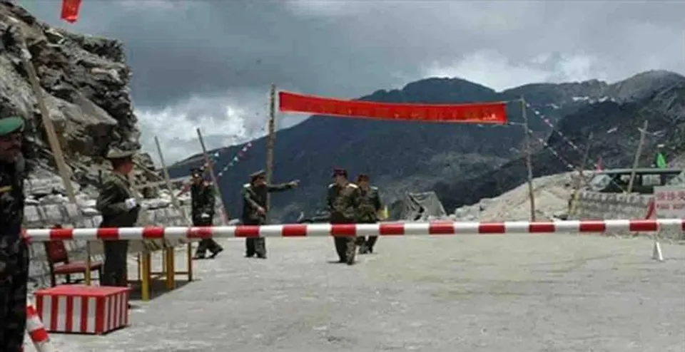 হট স্প্রিং থেকে সরতে নারাজ লাল ফৌজ