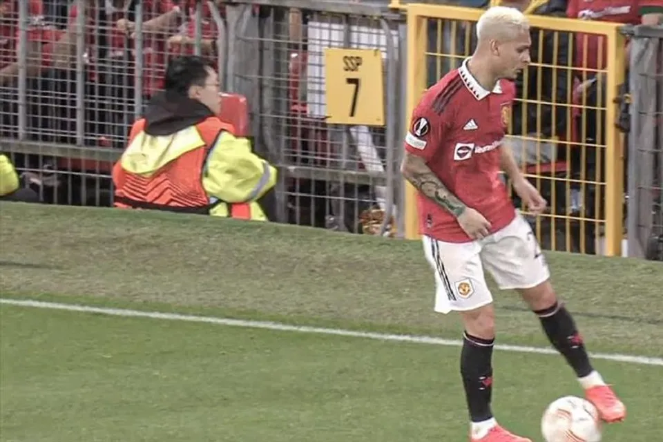 ম্যাচে অ্যান্টনির পরিচিত ৩৬০° স্পিন