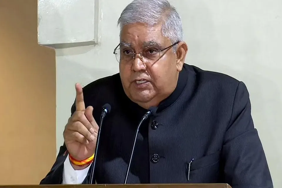 পার্কসার্কাস গুলিকাণ্ডে মুখ্যসচিবকে তলব রাজ্যপালের