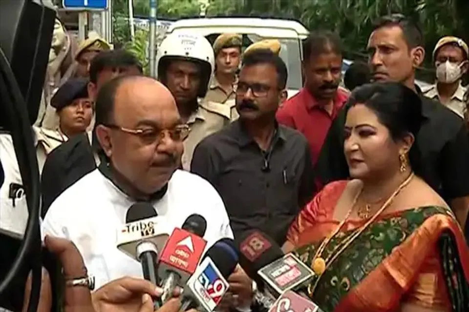 'অভিমানের প্রাচীর ভেঙে গিয়েছে', শোভন-বৈশাখীর তৃণমূলে ফেরা শুধু সময়ের অপেক্ষা