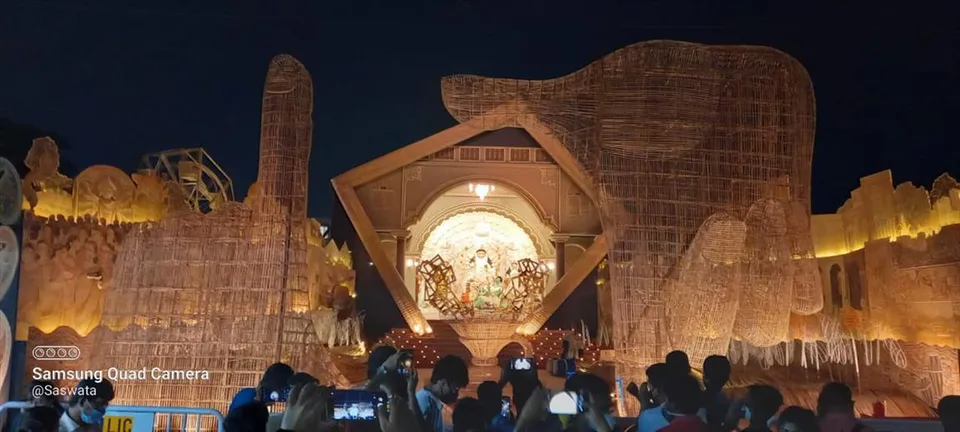 দেখুন রাজডাঙ্গা নব উদয় সংঘের পুজোর উদ্বোধন