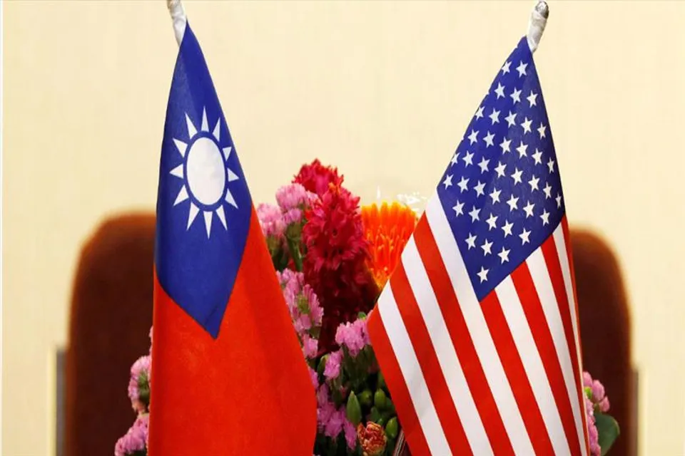 তাইওয়ানকে রক্ষা করতে চিনের উপর সামরিক পদক্ষেপের হুঁশিয়ারি আমেরিকার