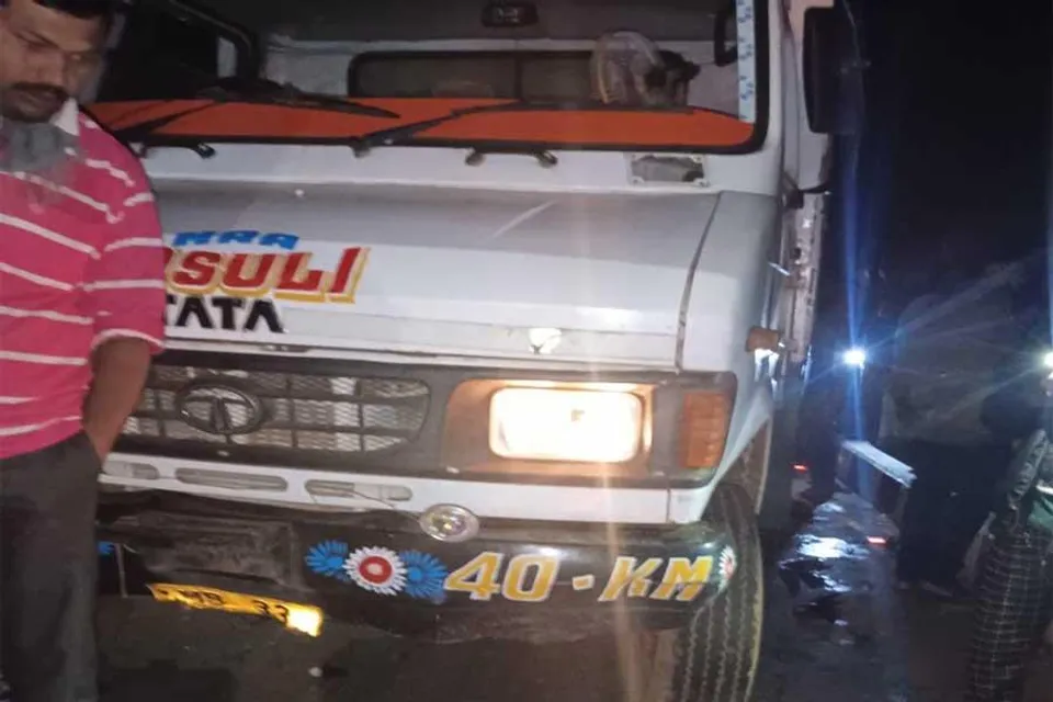 ট্রাকের সঙ্গে বাইকের সংঘর্ষ, মৃত ২