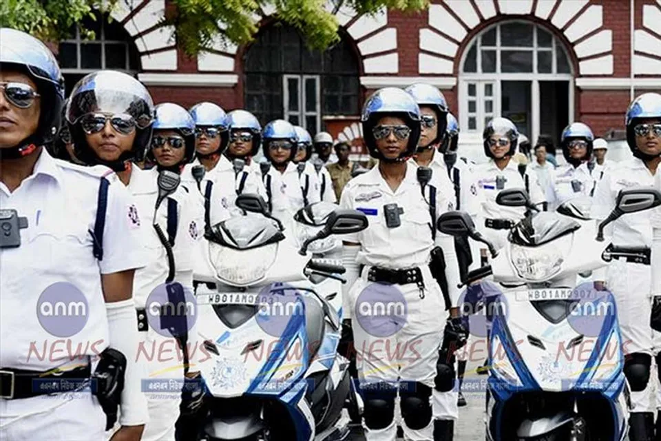 কলকাতায় মহিলাদের নিরাপত্তায় চালু হল 'হটলাইন কিয়স্ক'