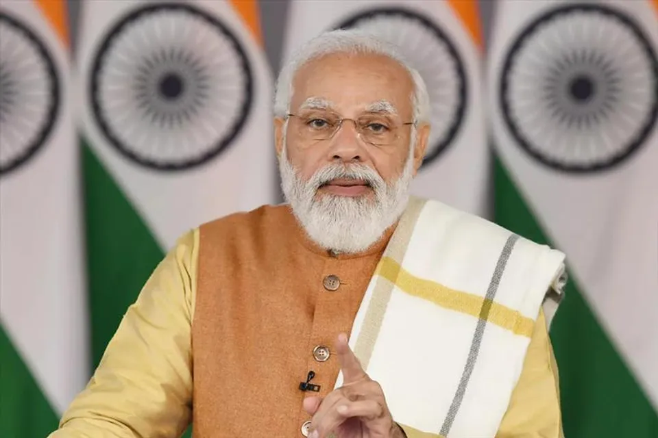 টিকাকরণের সঙ্গে যুক্তদের স্যালুট জানালেন প্রধানমন্ত্রীর