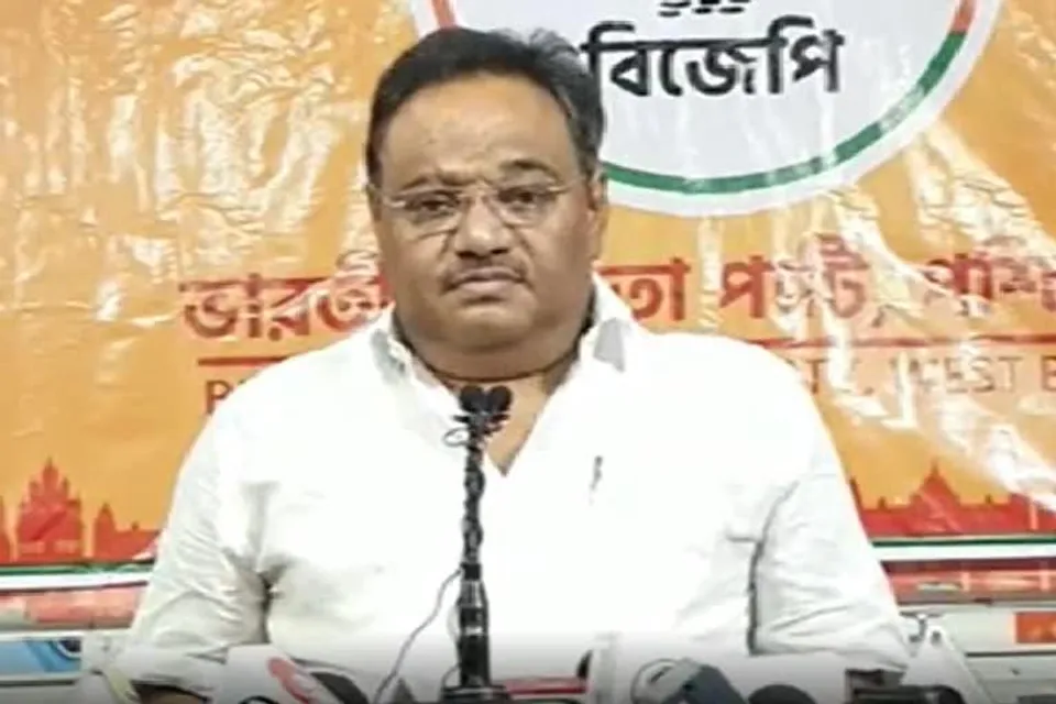 বাগুইআটি থানার আইসির গ্রেফতারির দাবি শমীক ভট্টাচার্যর