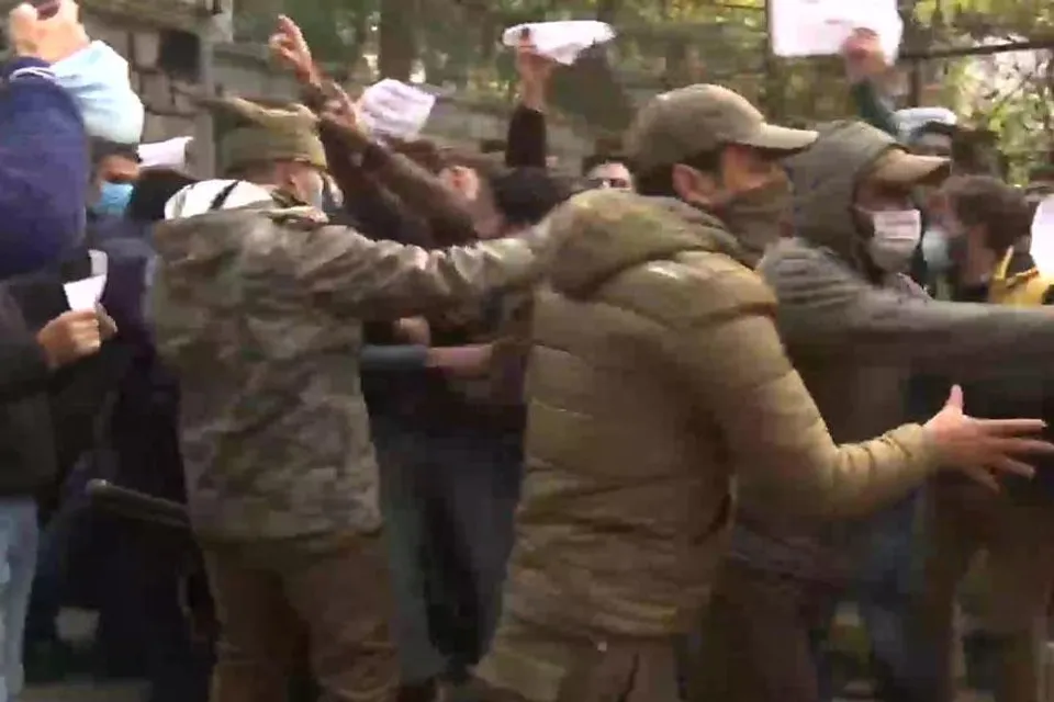 ফের অশান্ত কাশ্মীর