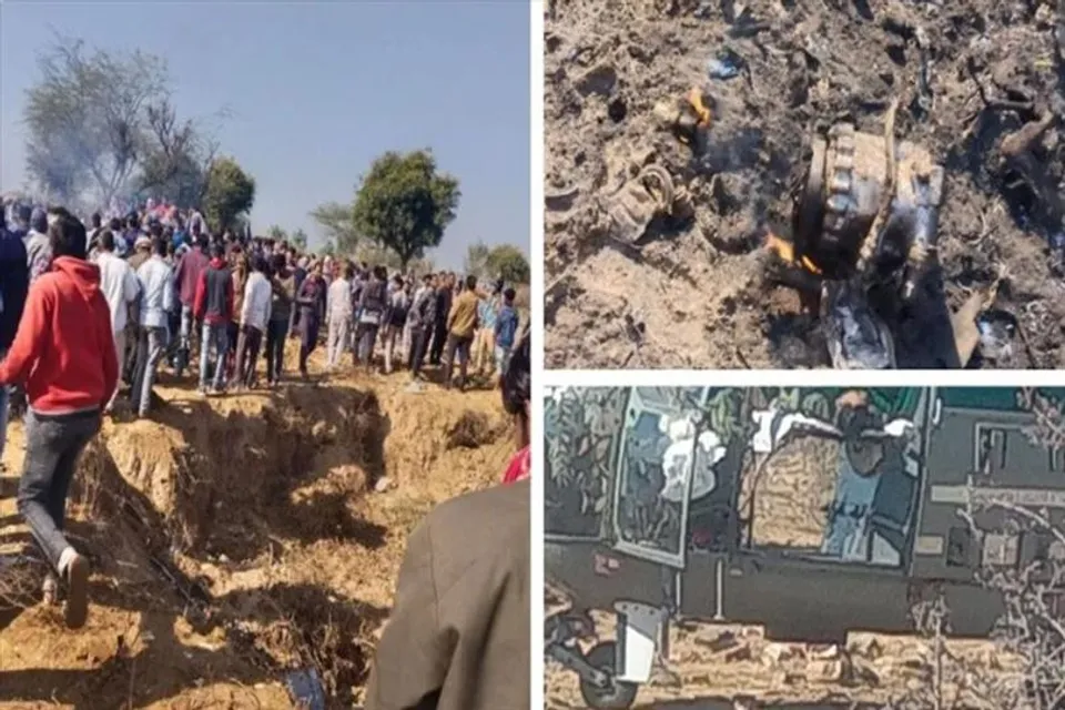 Fighter Jets Crash: এক পাইলট নিহত, দুজনের অবস্থা আশঙ্কাজনক