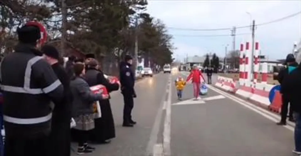 রোমানিয়ার মানবিক রূপ, দেখুন ভিডিও