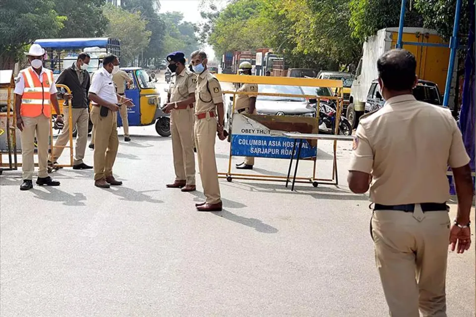 সুপ্রিম কোর্টের হিজাব রায়ের আগে পিএফআই সদস্যদের ওপর অভিযানে আটক ৫