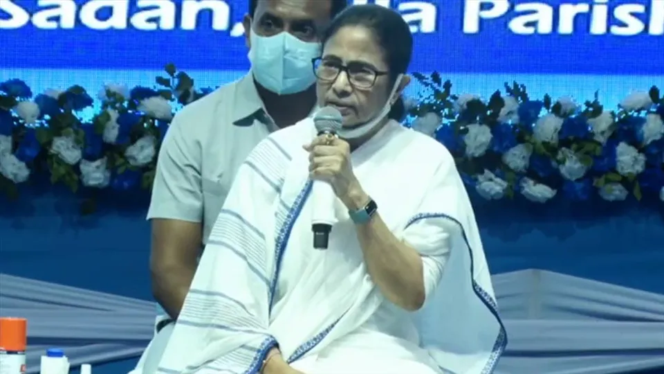 মুখ্যমন্ত্রীর সফরের ২দিনের মাথায় পুরুলিয়ার ডিএম বদলি