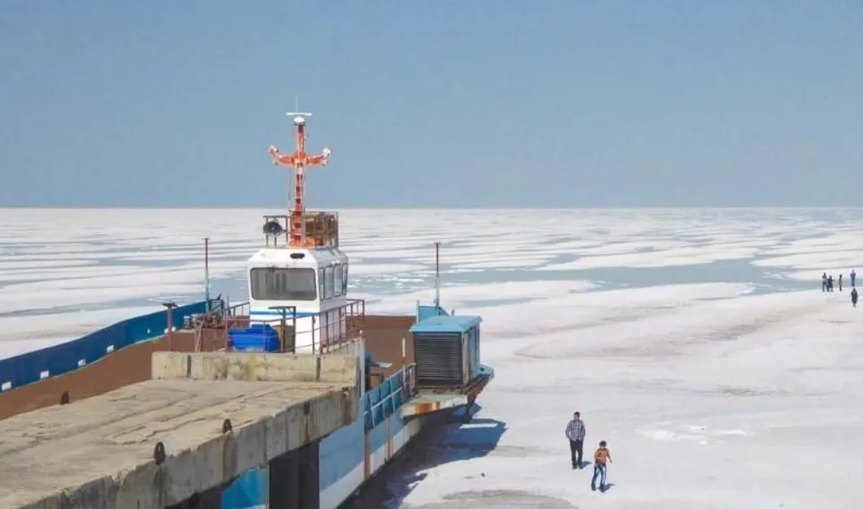 মৃতপ্রায় লেক বাঁচাতে ইরানে বিক্ষোভ, গ্রেফতার