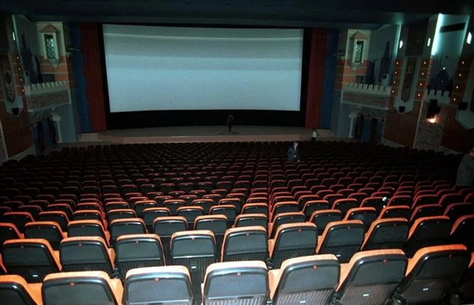 হলিউডের সিনেমায় প্রতিবন্ধকতা জারির পর বিকল্প পথ পেল রাশিয়া