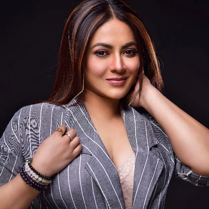 শ্রীলেখা মিত্রের পরিচালনায় প্রথম ছবি