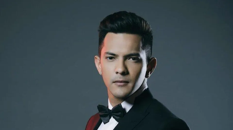 অভিনব সম্মানে সম্মানিত হলেন আদিত্য নারায়ণ