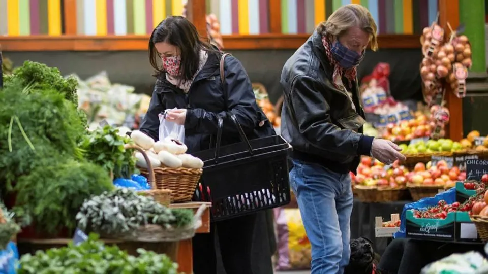 আমেরিকার মূল্যবৃদ্ধিতে উদ্বেগ সারা বিশ্বে