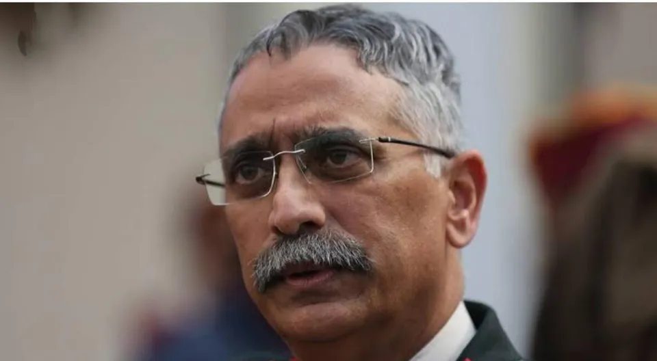 প্রতিরক্ষা সম্পর্ক আরও মজবুত করতে ৪ দিনের শ্রীলঙ্কা সফরে সেনাপ্রধান