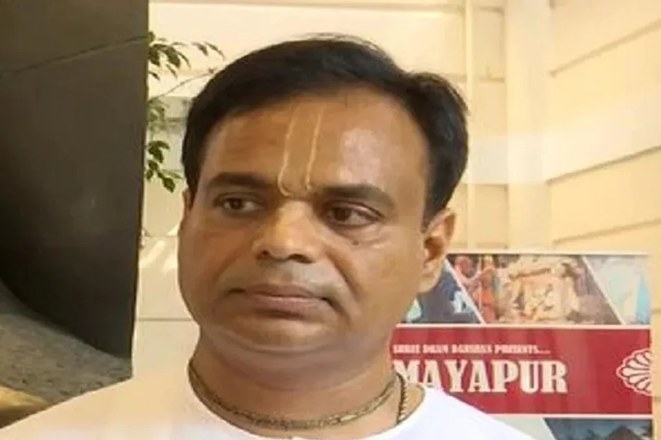 ইস্কন মন্দিরের সামনে মোতায়েন করা হয়েছে পুলিশ