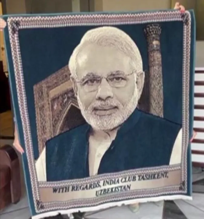প্রধানমন্ত্রী মোদীর জন্য উপহার পাঠালেন উজবেকিস্তানের ভারতীয় সম্প্রদায়