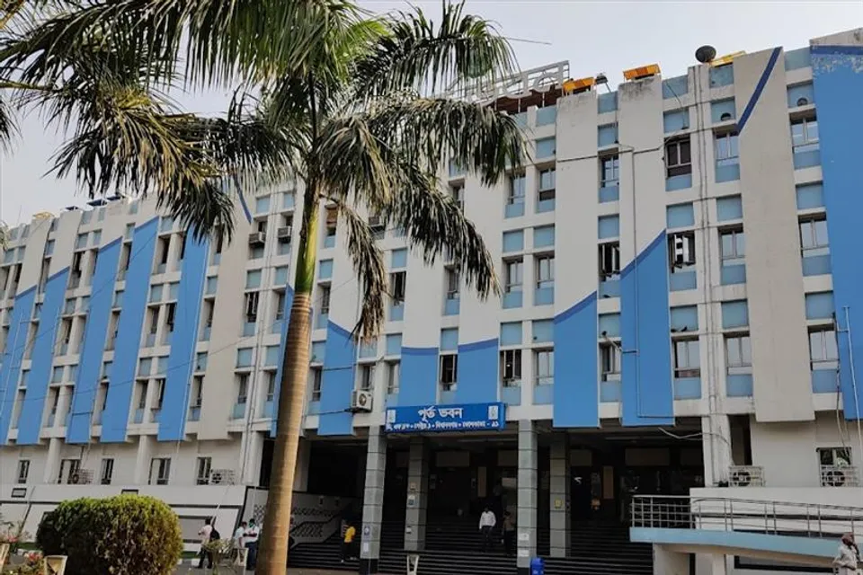 করোনার হানায় বন্ধ হল ফার্মাসি কাউন্সিল!