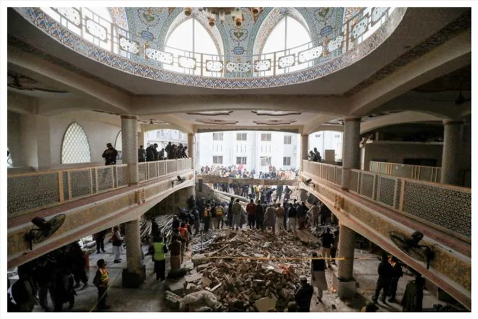 পাকিস্তানে মসজিদে বিস্ফোরণের ঘটনায় সন্দেহভাজনদের  গ্রেফতার