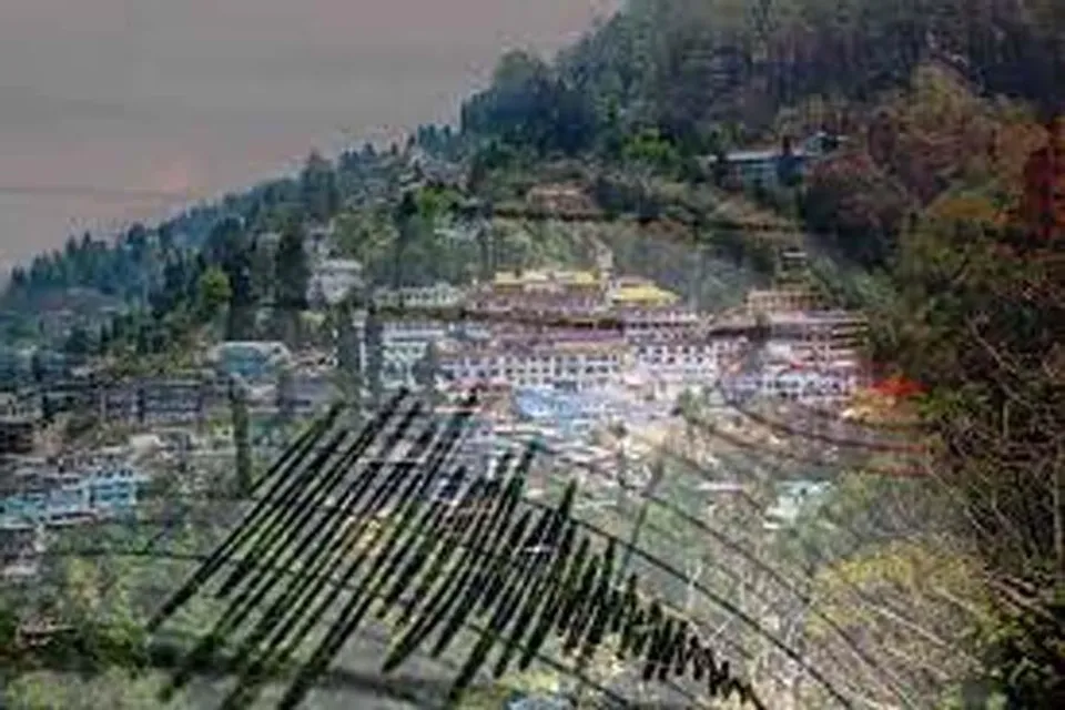 বড়সড় ভূমিকম্পে কাঁপল পশ্চিমবঙ্গ