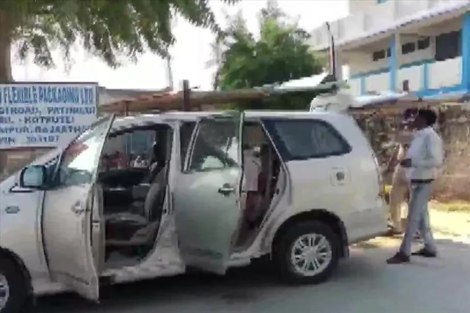 মিড-ডে মিল কেলেঙ্কারি, কর ফাঁকির অভিযোগ, একাধিক শহরে আয়কর অভিযান