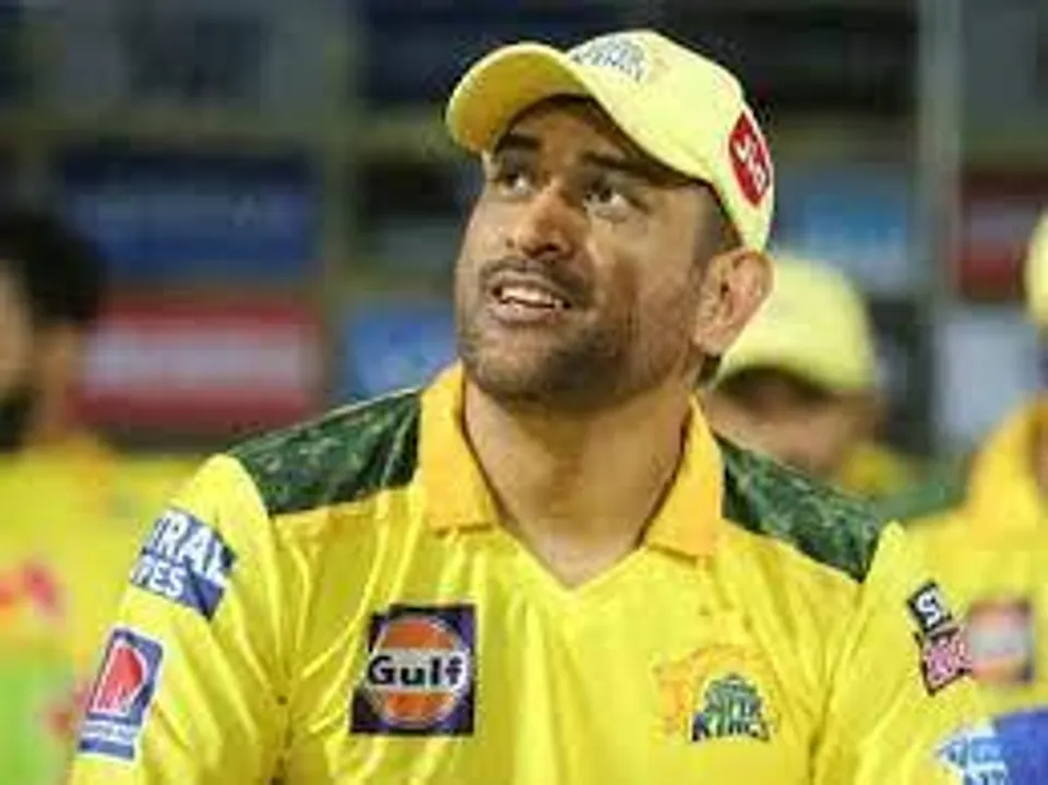 মাঠের বাইরে মিস্টার কুল