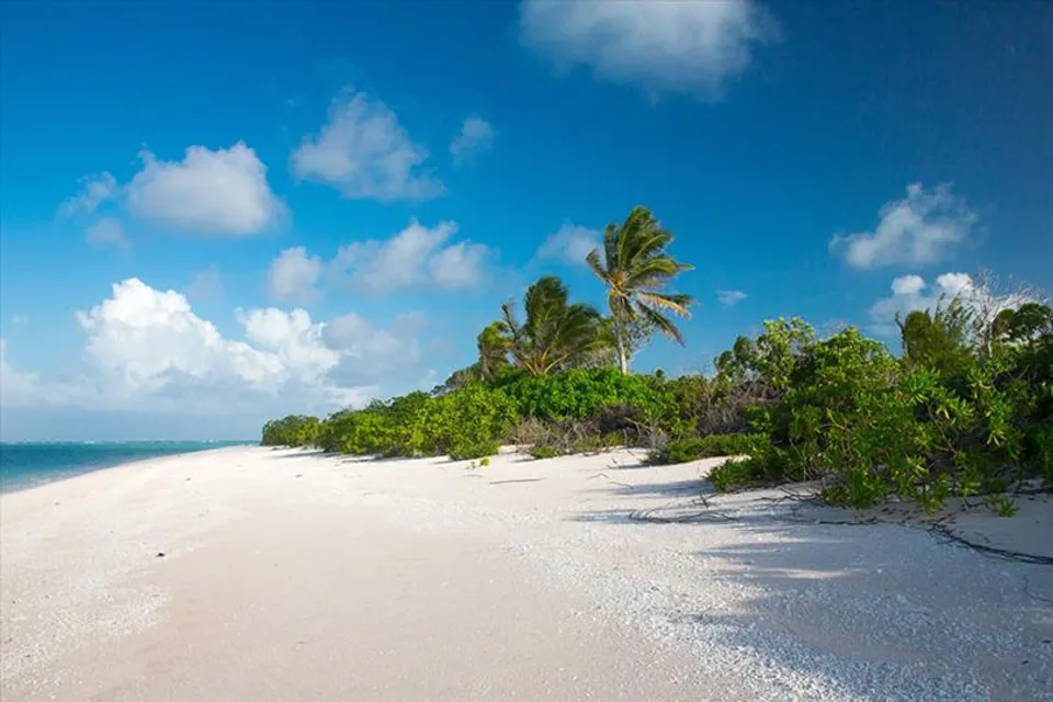 এই দেশে প্রথম ভয় ধরাচ্ছে করোনা