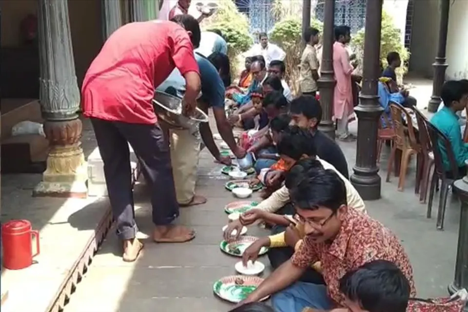 পান্তাভাত, বেগুন পোড়া দিয়ে বর্ষবরণ