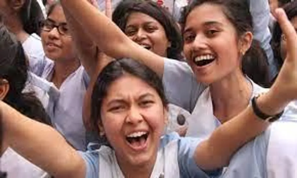 আর কিছুক্ষণে ভাগ্য নির্ধারণ ১১ লাখ পরীক্ষার্থীর