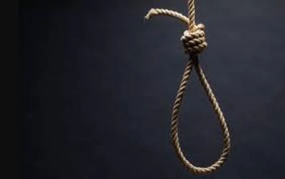 শ্বশুর বাড়িতে গলায় দড়ি দিয়ে আত্মহত্যা ১৯ বছর বয়সী গৃহবধূর