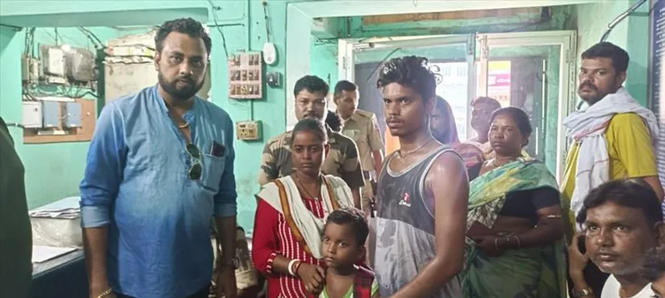 মানবিক দৃষ্টান্ত জামুরিয়ার যুব তৃণমূল নেতার