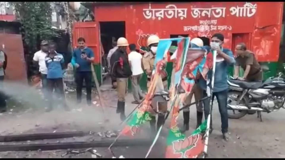 জলপাইগুড়িতে বিজেপির জেলা কার্যালয়ে ভাঙচুর, অভিযোগ তৃণমূলের বিরুদ্ধে